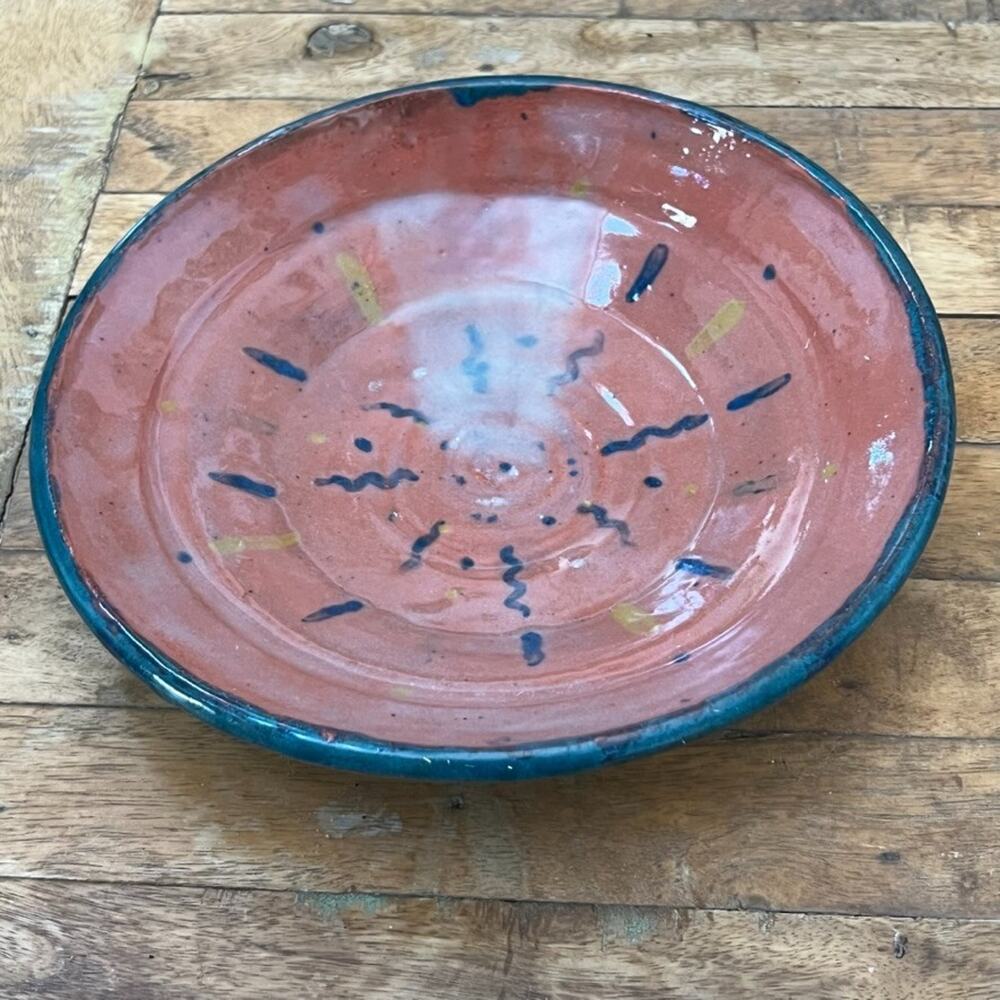 Studio Art Pottery Bowl 9" Stoneware Abstract Pattern Salmon Pink Green Outer